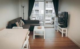 GROS ZURRIOLA BEACH WIFI TERRACE PARKING 20E night